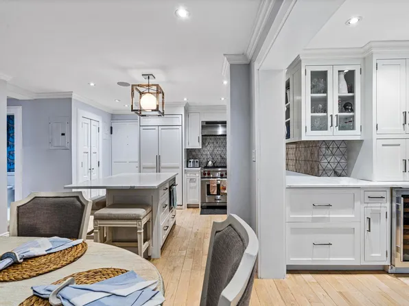 420 East 64th Street W5FG image 2 of 16