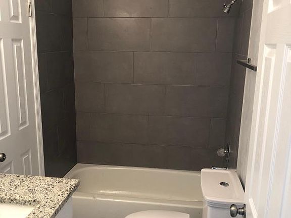 4th image of 1587 Revere Ln