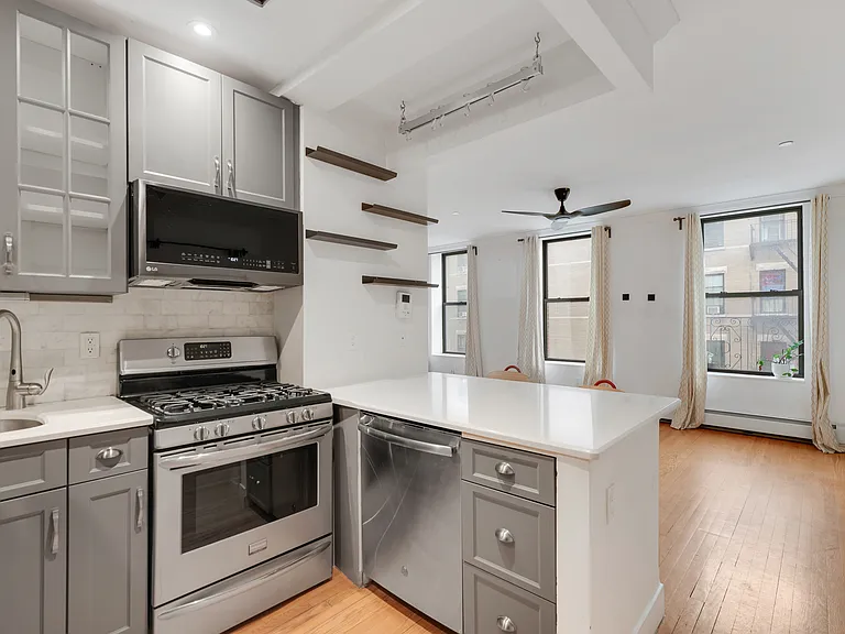 118 W 112th St #4A — Photo 7