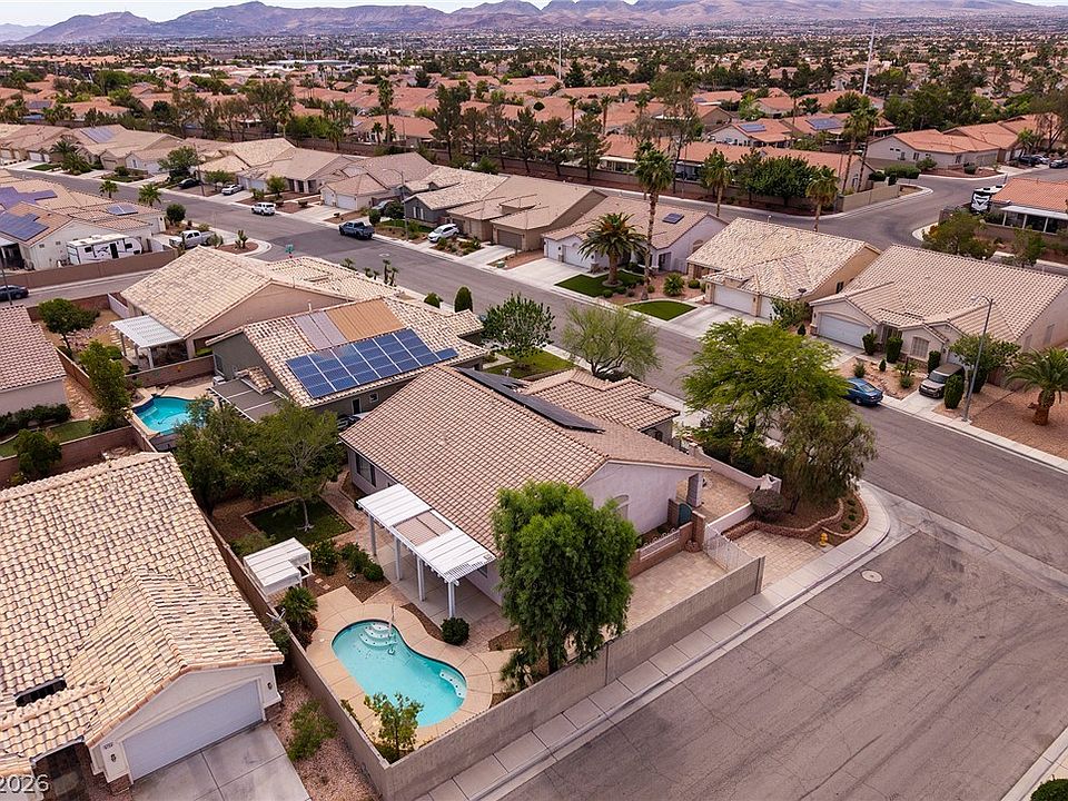 1st image of 880 Coldwater Falls Way