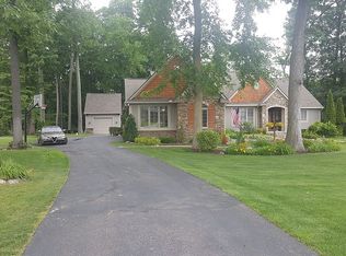 10655 Deer Ridge Trl, Holly, MI 48442