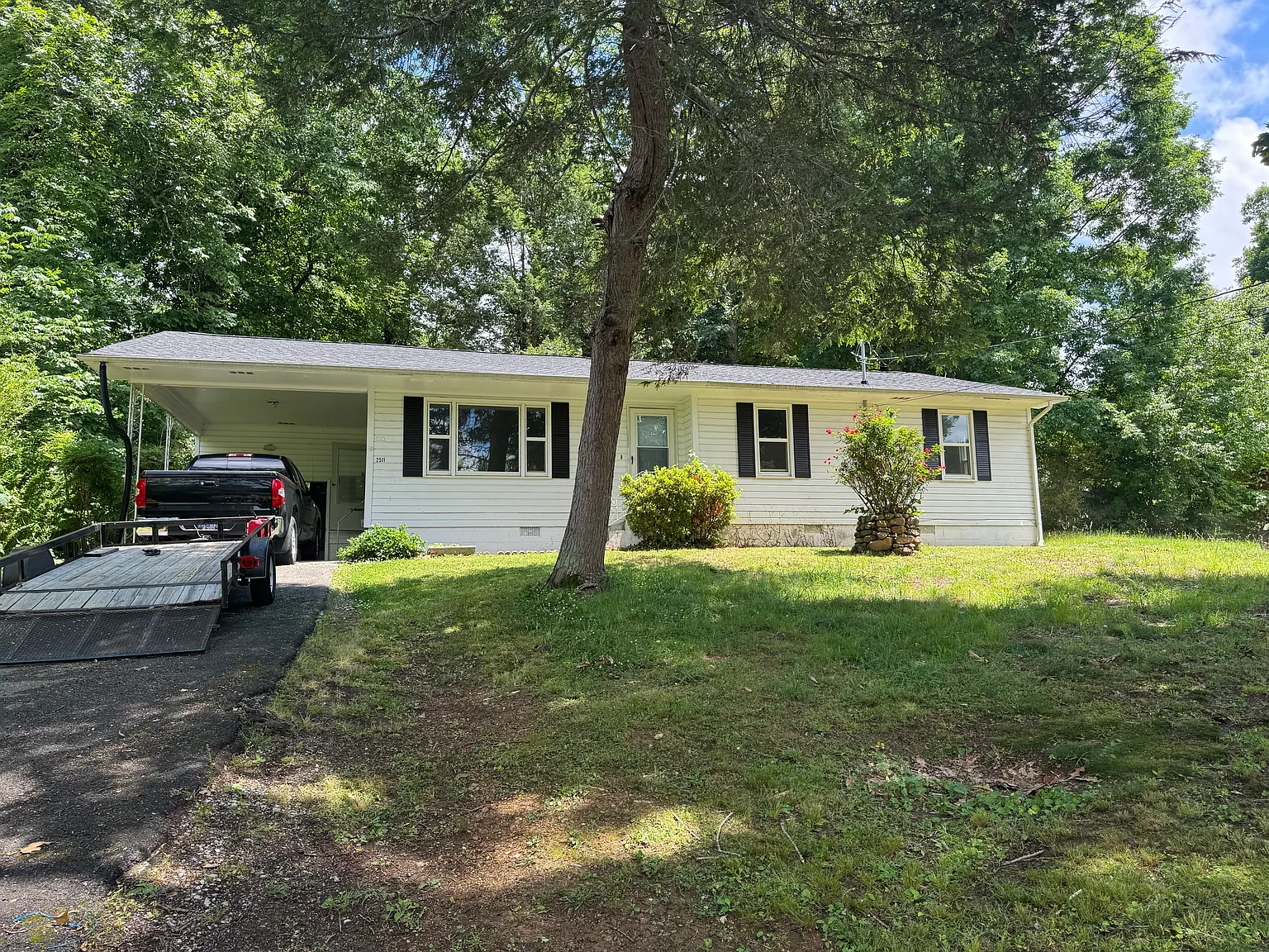 2511 Carroll Ave SE — Photo 1