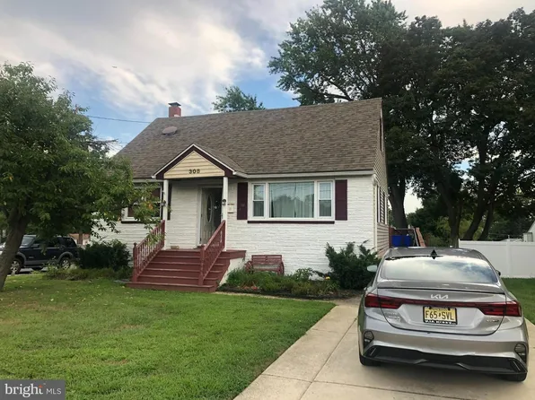 308 W Monroe Ave, Magnolia, NJ 08049