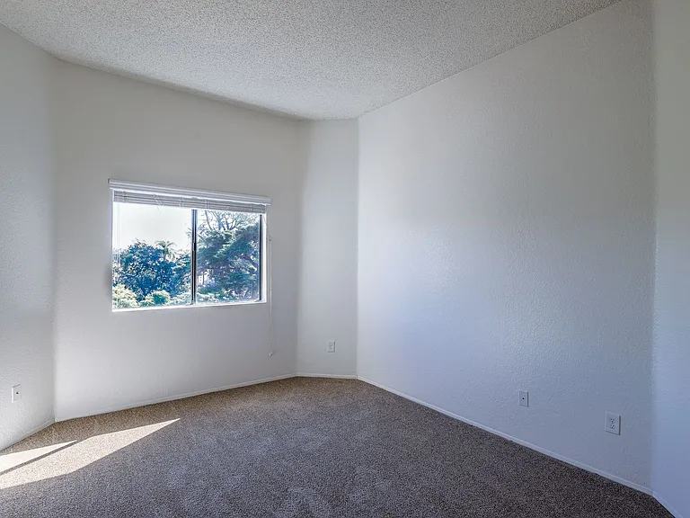One park Apartments — Photo 28