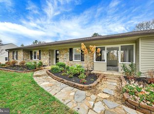 550 Hampton Ln, Towson, MD 21286