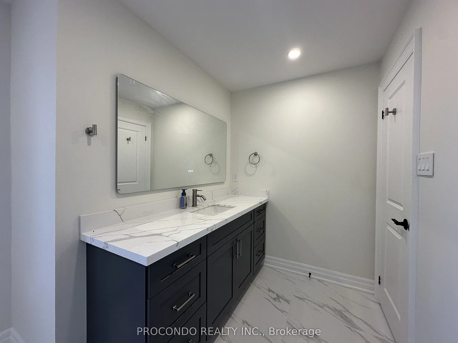1 bed, $1,200 — Photo 2