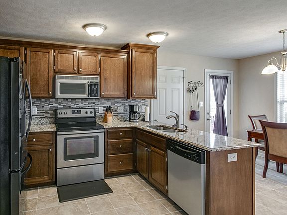 4th image of 1016 Cindy Jo Ct