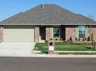 417 Pacific Crst, Edmond, OK 73003