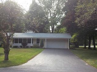 484 Meadow Ln, Alden, NY 14004