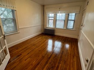 865 Centre St APT 2R, Jamaica Plain, MA 02130