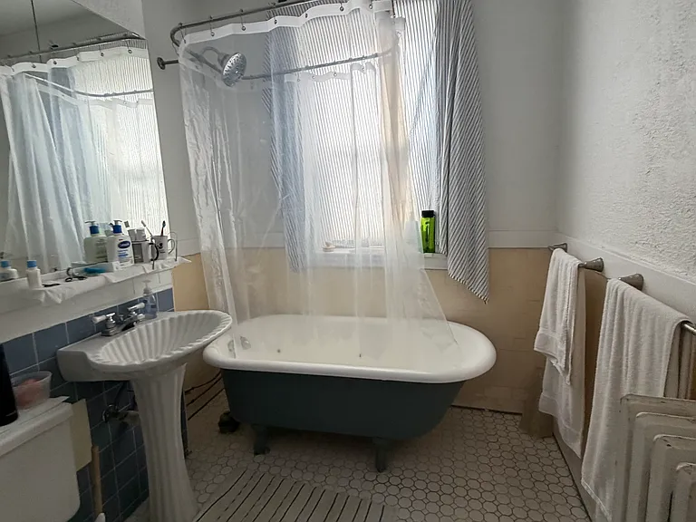 11 Park Dr #34 — Photo 2