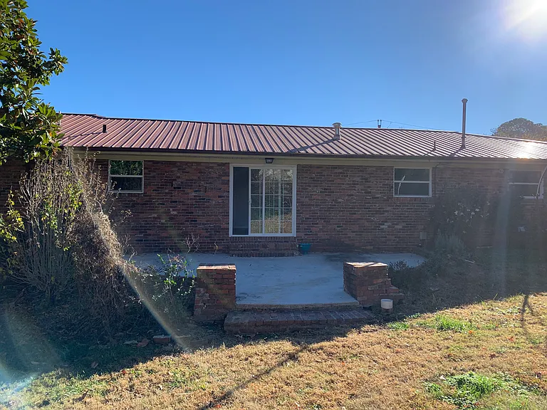 207 Auburn Dr — Photo 5