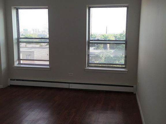 3rd image of 1528 W Morse Ave APT 702