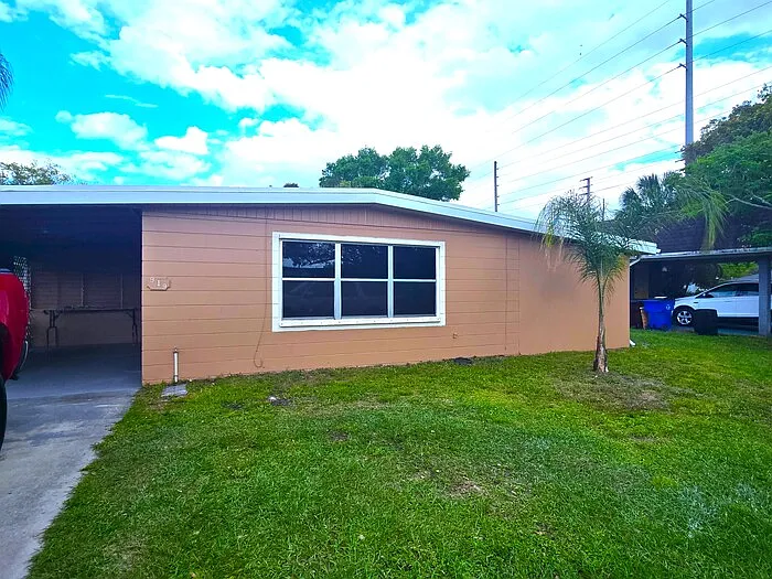 Building Photo - 919 Columbia Ave