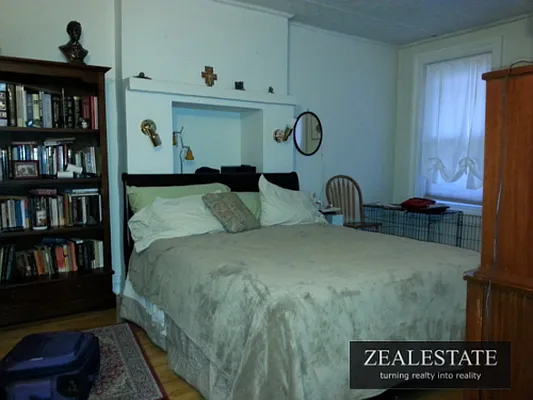 Rented by ZealEstate Group Inc | media 81