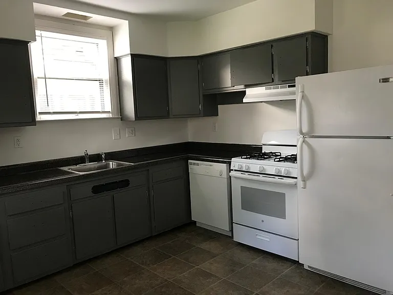 362 Hanford St — Photo 12