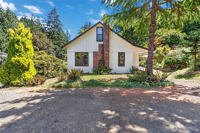 5th image of 1790 Little Hanaford Road