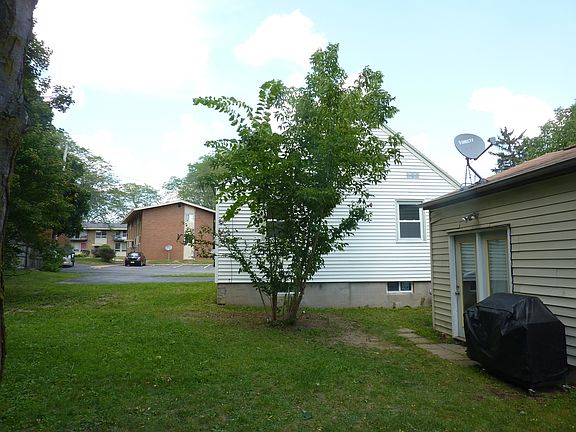 4th image of 1009 Buckley Rd