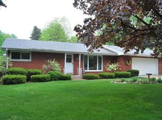 7460 S 49th St, Franklin, WI 53132