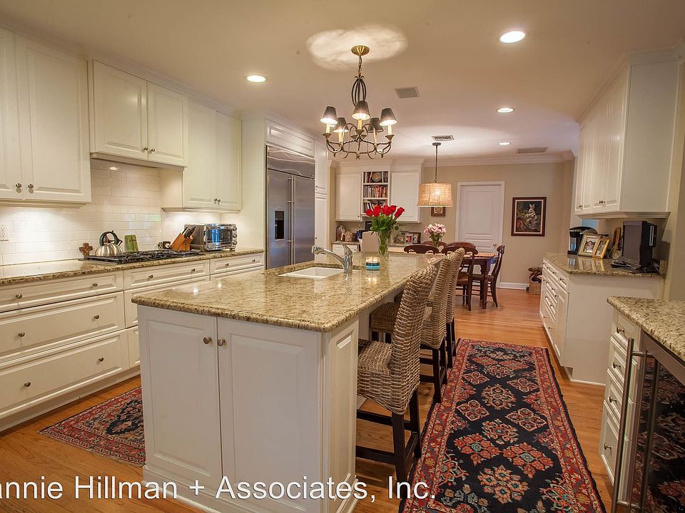 1st image of 1115 Seville Pl