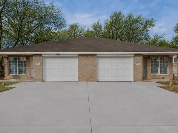 921 Cody Ct, River Oaks, TX 76114