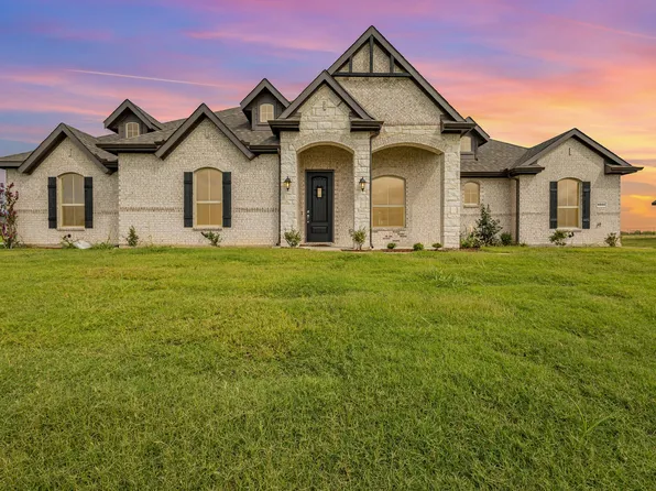 6044 Mango Dr, Sanger, TX 76266