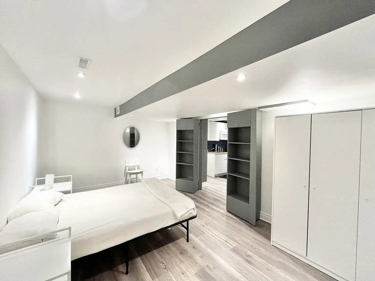 2 bed, 800 sqft, $2,000 — Photo 3