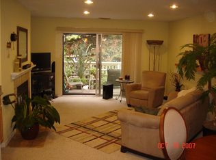 2721 Oak Rd APT J, Walnut Creek, CA 94597