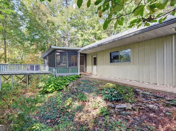 215 Avery Trl, Dahlonega, GA 30533