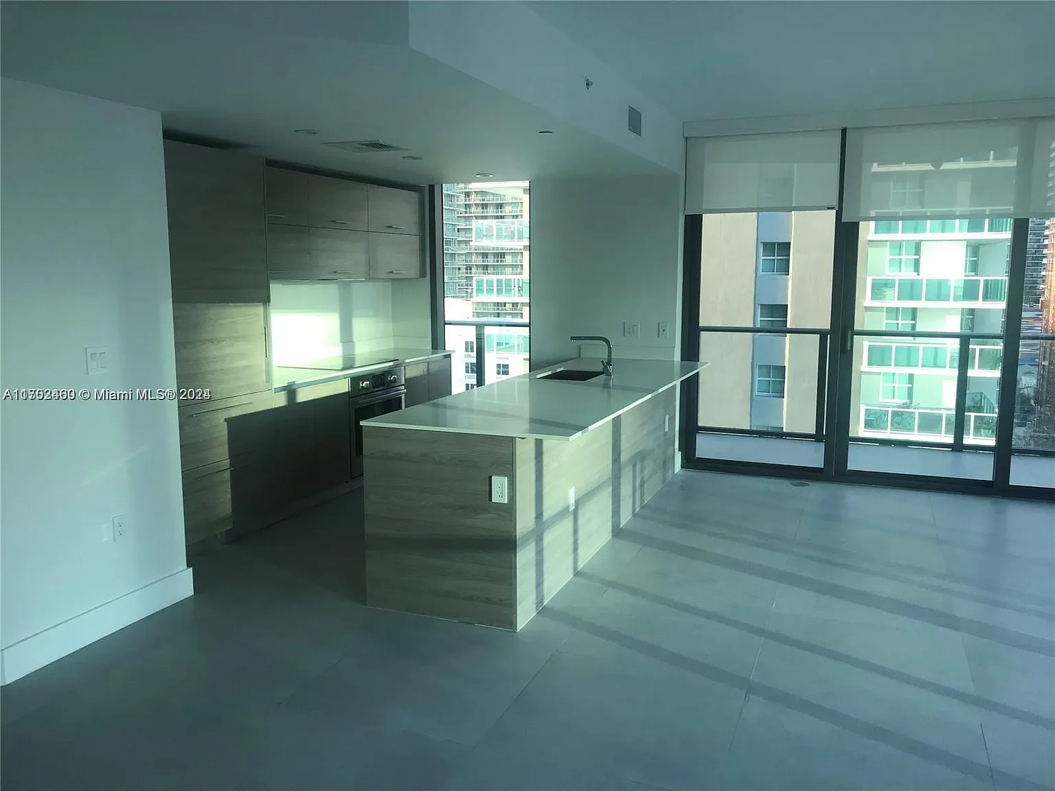 2 bed, 1279 sqft, $6,500 — Photo 2