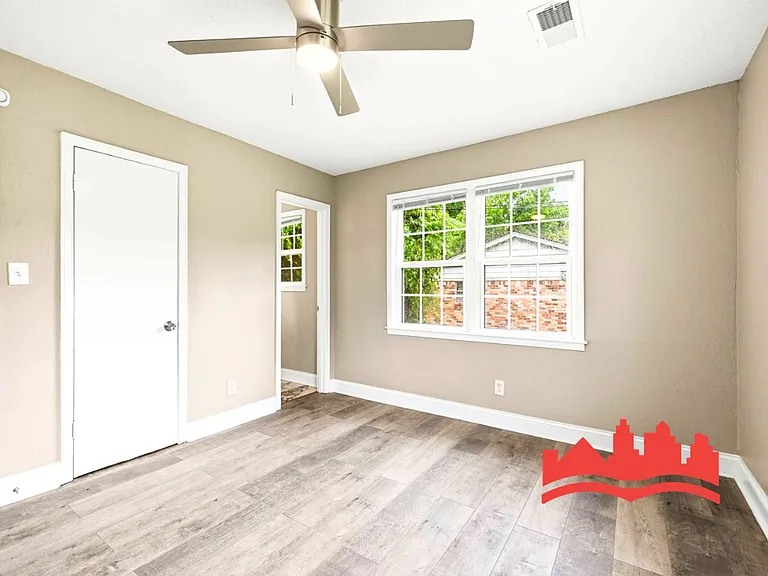 36 W Emory Rd — Photo 16