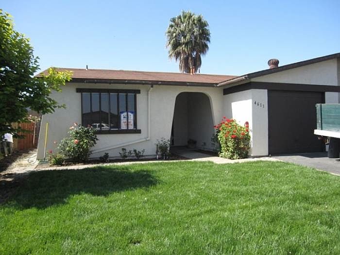 1st image of 4611 Calle De Retiro