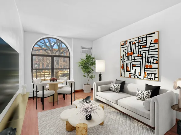 510 Ocean Parkway image 1 of 14