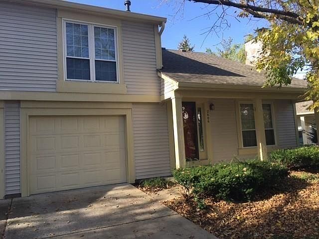 2nd image of 2507 Fox Valley Pl