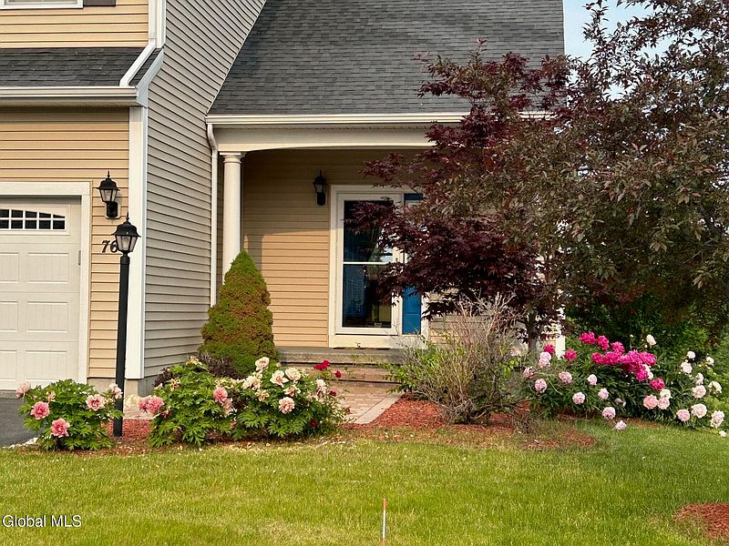 2nd image of 76 Waverly Circle