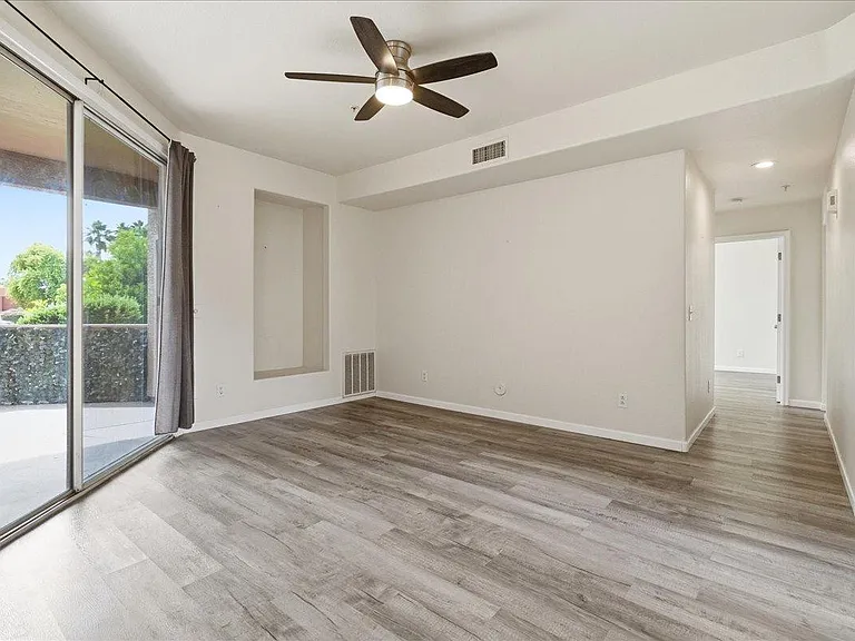 1633 E Lakeside Dr #63 — Photo 26