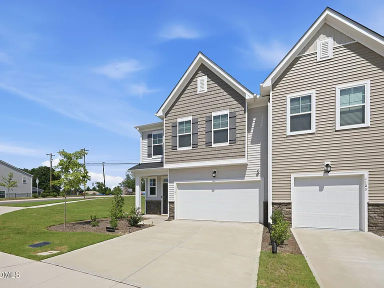 1101 Aberleigh Ln — Photo 2