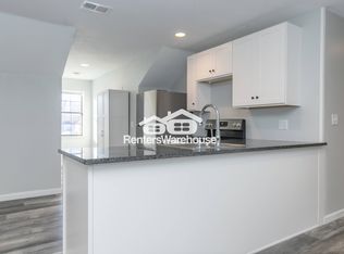 203 S Main St APT F, Grain Valley, MO 64029