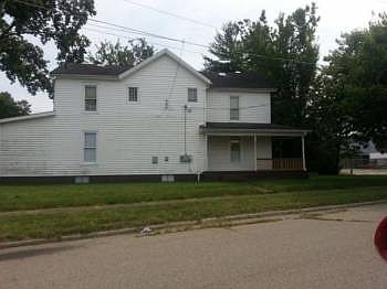 1st image of 1700 Henry Ave