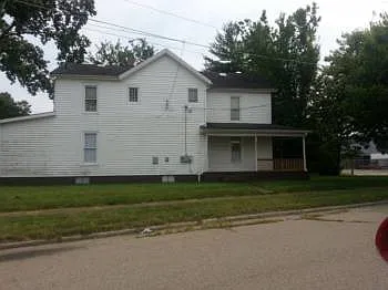 1700 Henry Ave photo 1