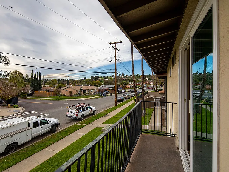 Lanai Village Apartments — Photo 17