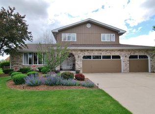 18716 Dickens Dr, Mokena, IL