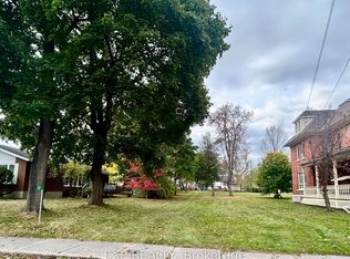 22 Lorne St N, Renfrew, ON K7V1K8