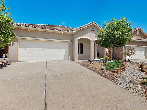 2nd image of 820 Golden Yarrow Trl