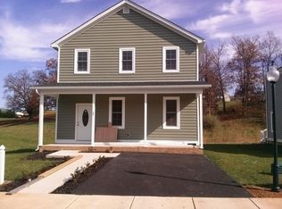 209 Midvale Xing, Staunton, VA 24401