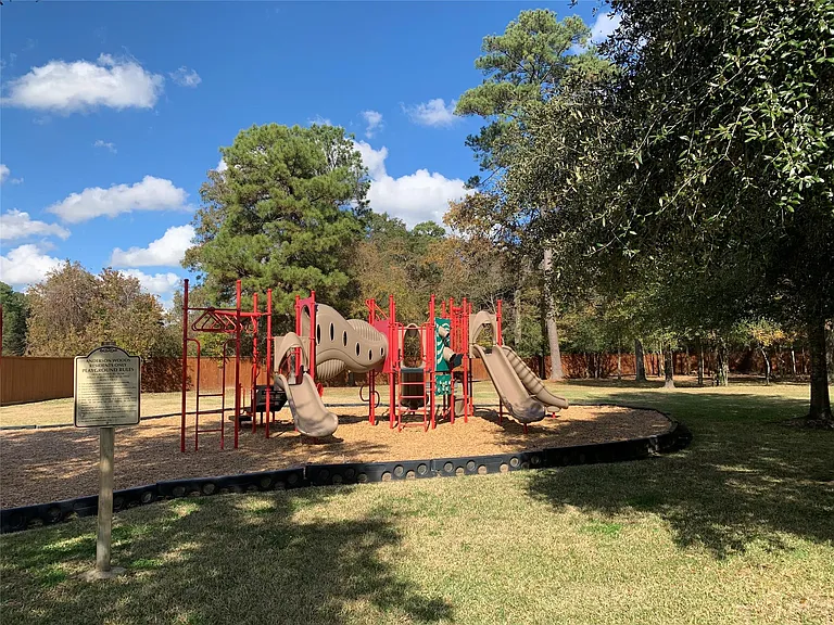 11218 Timbertree Ln — Photo 37