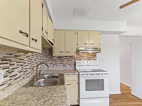 5th image of 1S168 Eliot Ln #168