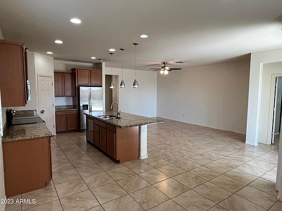 5th image of 34929 N Open Range Dr