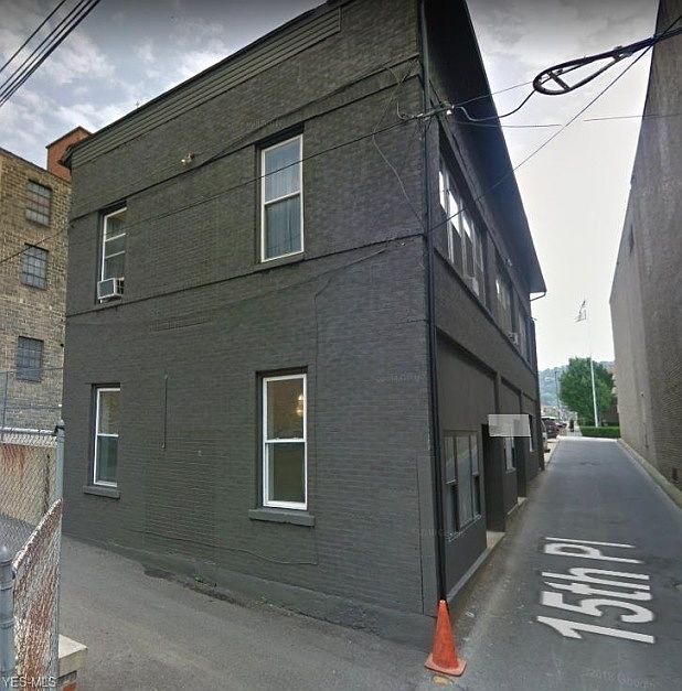 2nd image of 1425 Chapline St
