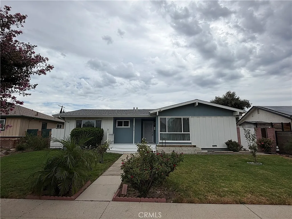 4 bed, 1463 sqft, $4,250 — Photo 1